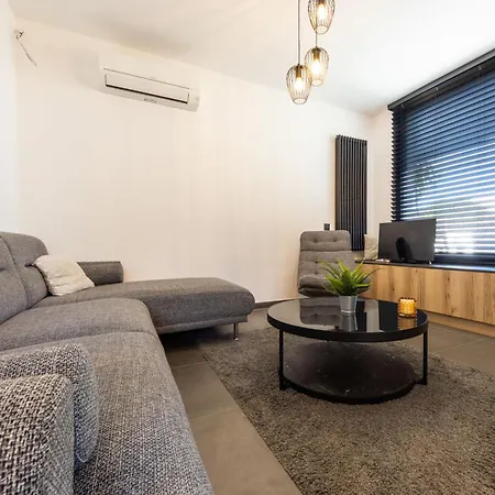 El Aviador By Interhome * Cambrils